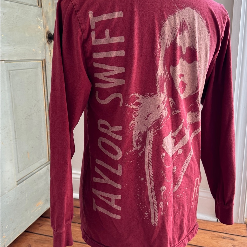 Taylor Swift Red Taylor's Version Cotton Long‎ Sleeve Red Era Sz Small Eras Tour
